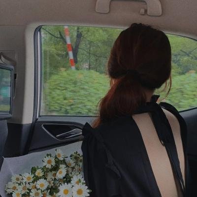 美女来了